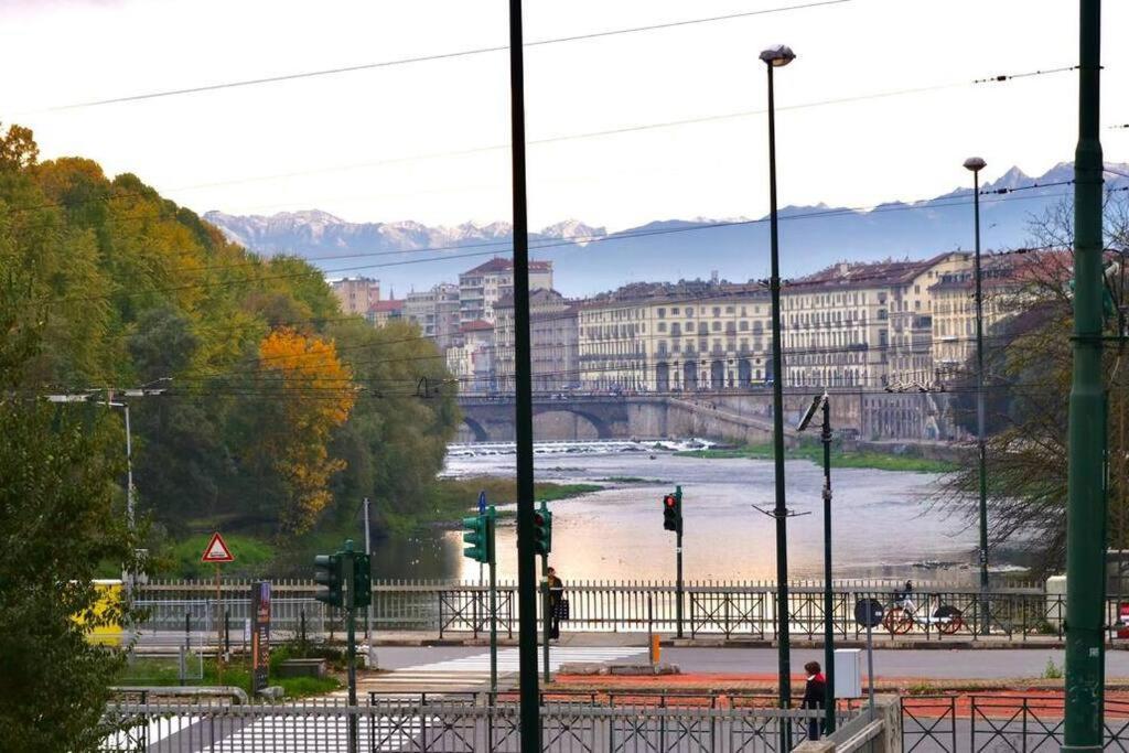 Centro - Vista Piazza Vittorio / Wi-Fi & Netflix Apartment ตูริน ภายนอก รูปภาพ